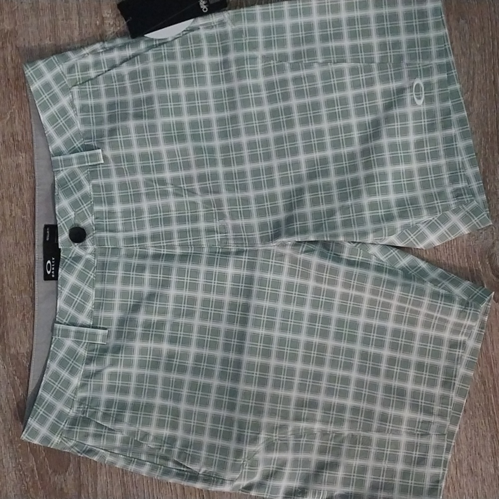 Nwt Oakley golf performance shorts men 30